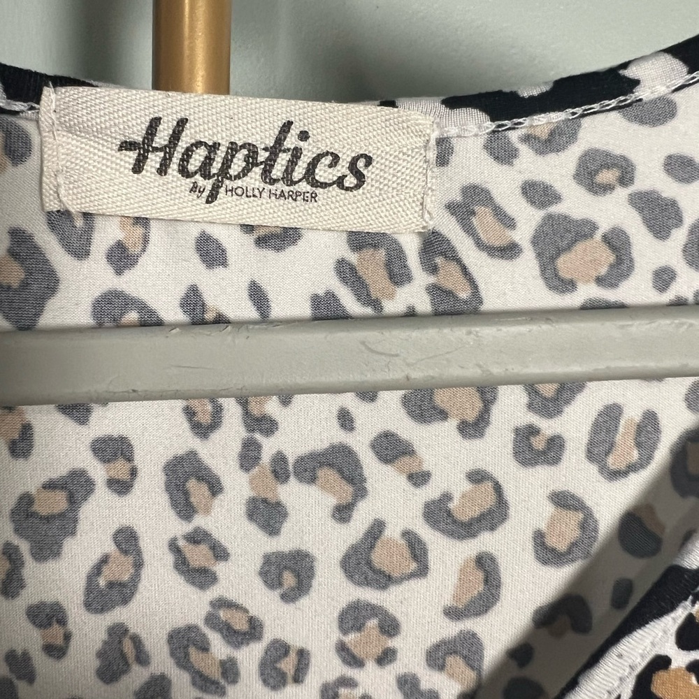Haptics by Holly Harper Stylish V-Neck Animal Print Dress - Picture 4 of 4